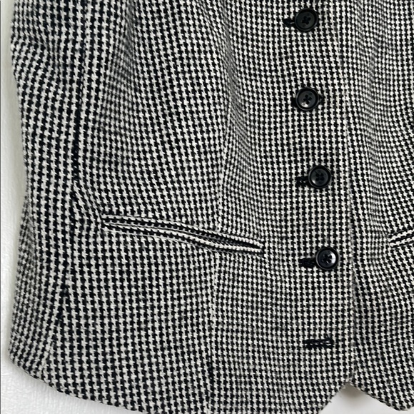 Banana Republic Black and White Houndstooth Vest - Picture 3 of 4